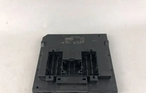 Volkswagen Tiguan Comfort/convenience module 5Q0937084DC