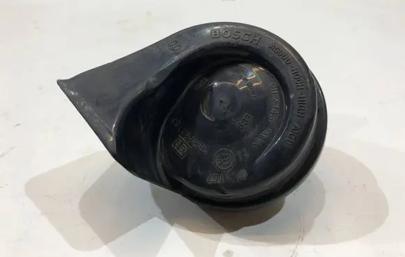 Skoda Superb B5 (3U) Horn signal 70/3881157