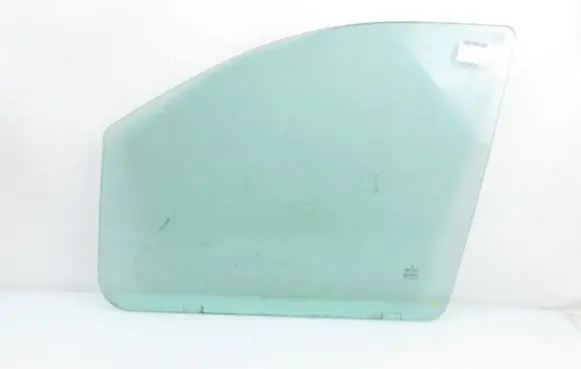 Mercedes-Benz Vito Viano W639 Front door window glass four-door 