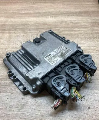 Peugeot 407 Engine control unit/module ECU 9662213380 0281012984