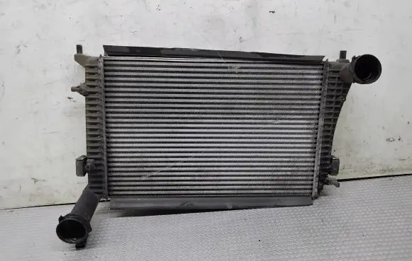 Volkswagen PASSAT B6 Intercooler radiator 3C0145803