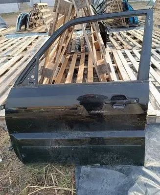 Mitsubishi Pajero Front door NOCODE