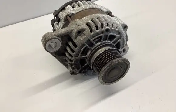 Opel Insignia A Generator/alternator 13579668