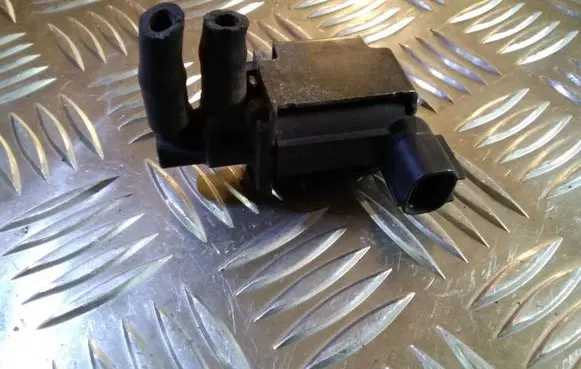 Hyundai Santa Fe Vacuum valve K5T48371