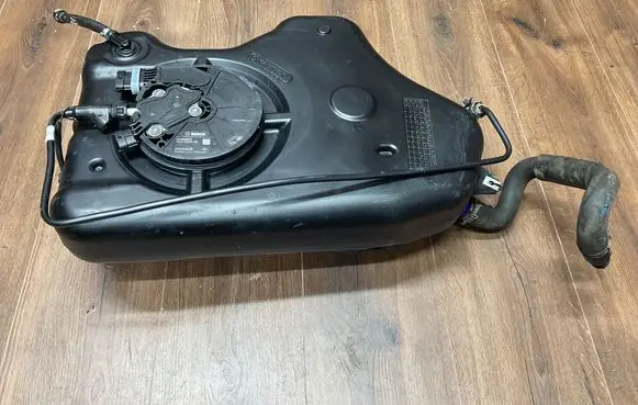 Land Rover Range Rover L405 AdBlue liquid reservoir FPLA5J228AF