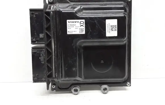 Volvo V40 Engine control unit/module 31452623