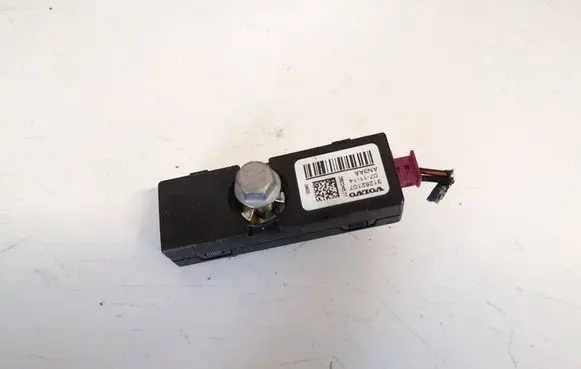 Antenna control unit