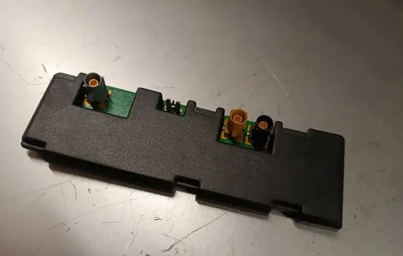 Audi A8 S8 D3 4E Aerial antenna amplifier 4E0035225BK 920090303