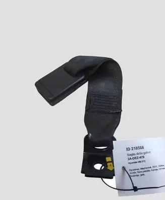 Hyundai i40 Rear seatbelt buckle