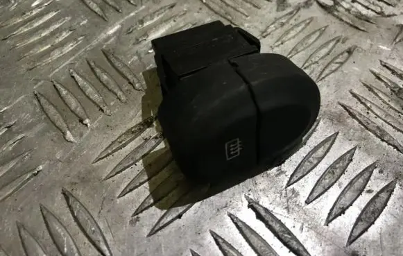 Renault Scenic I Windscreen/window heater switch