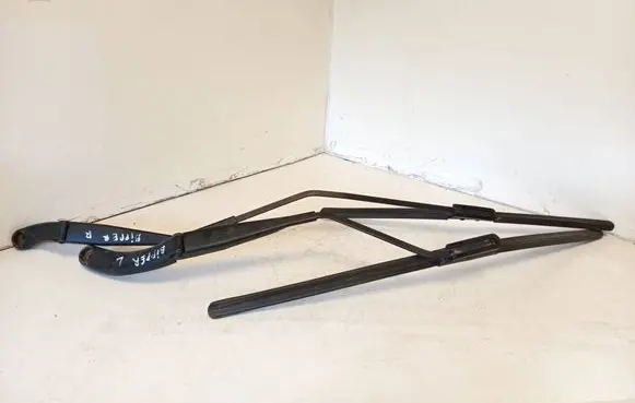 Peugeot Bipper Front wiper blade arm 1353218080 T68214