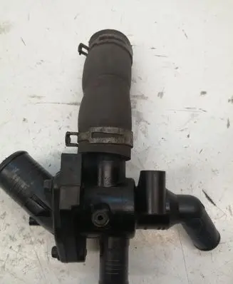 Thermostat/thermostat housing