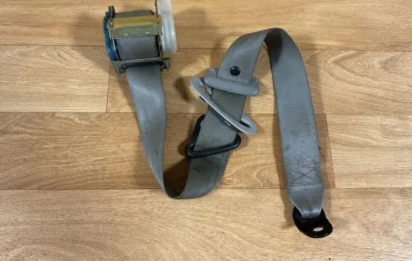 KIA Picanto Middle seatbelt (rear) 041149