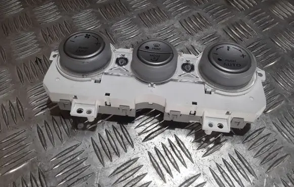 Mazda 6 Climate control unit QA06E0002C