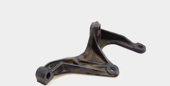 Volvo XC90 Engine mounting bracket 30735708