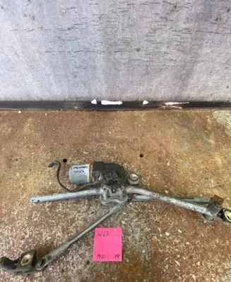 Ford Mondeo Mk III Front wiper linkage and motor 0390241702 1S7117508AD