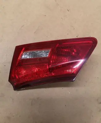 Lexus IS 220D-250-350 Tailgate rear/tail lights