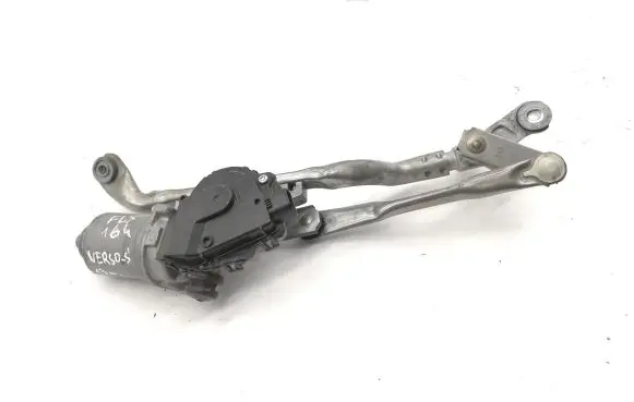 Toyota Verso-S Front wiper linkage and motor 8511052590