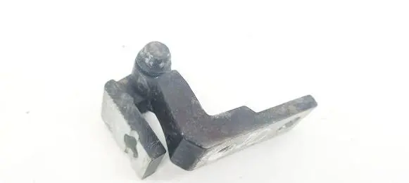 Seat Ibiza III (6L) Front door upper hinge 6L0831402