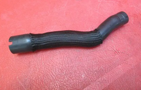 Opel Insignia A Engine coolant pipe/hose 55568935
