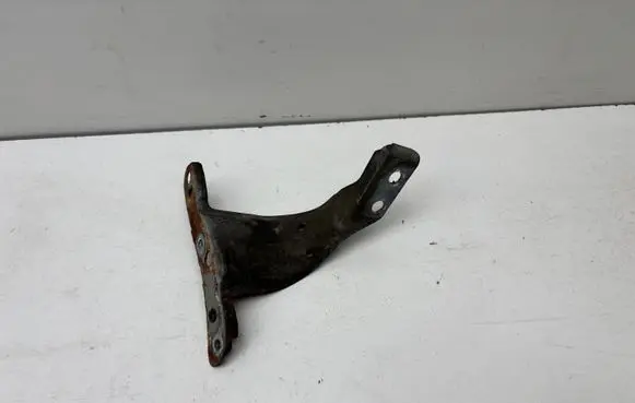 Audi A4 S4 B7 8E 8H Fender mounting bracket 8E0821136A