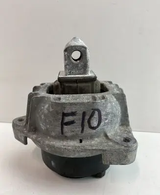 BMW 5 F10 F11 Engine mount bracket 68623513