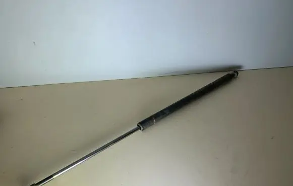 BMW 3 E46 Tailgate/trunk/boot tension spring 