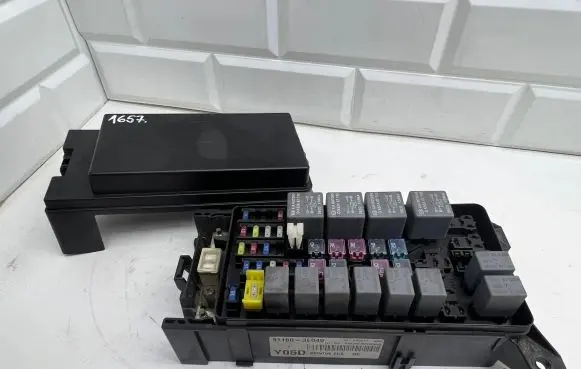 KIA Sorento Fuse module 911603E040 10040217033