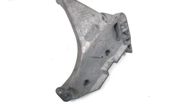 Volkswagen Tiguan Engine mounting bracket 03L199207