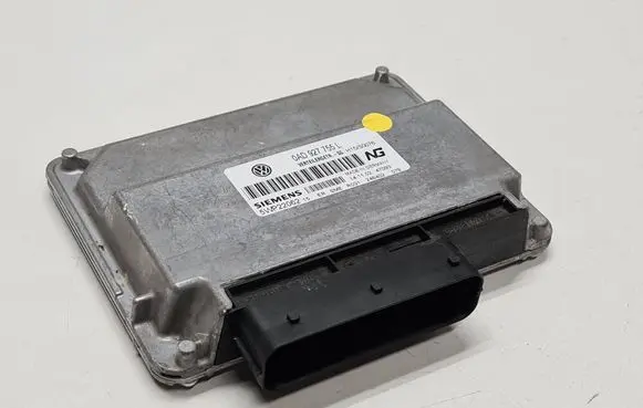 Volkswagen Touareg I Transfer box differential control unit 0AD927755L 5WP22062