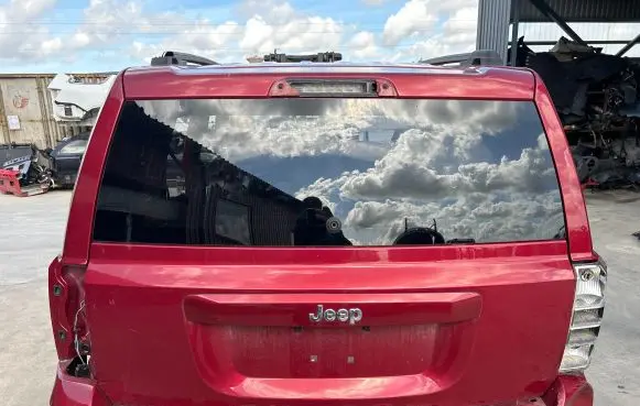 Jeep Patriot Tailgate/trunk/boot lid