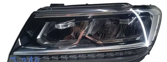 Volkswagen Tiguan Headlight/headlamp 5nb941773b
