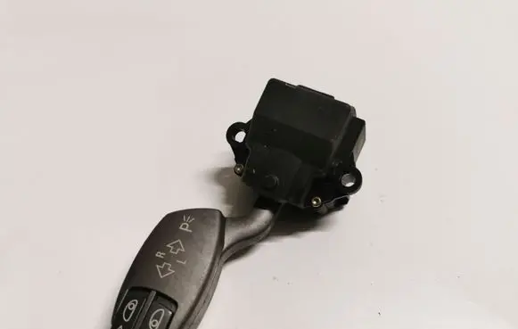 BMW 7 E65 E66 Indicator stalk 6911516