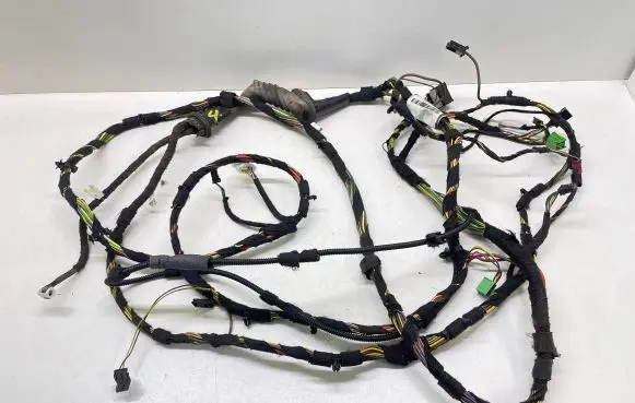 Mercedes-Benz E W212 Tailgate/trunk wiring harness A0009977651 40007629527HL 10016552189