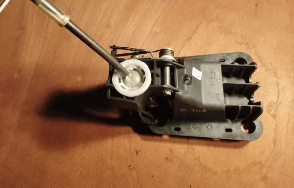 Peugeot 208 Gear shifter/selector 9678380280