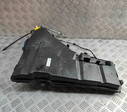 BMW 5 G60 Windshield washer fluid reservoir/tank 5A3A028 61665A3A028