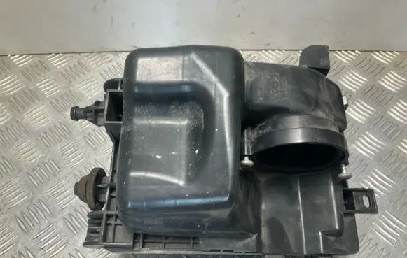Nissan Juke I F15 Air filter box 1KB2A