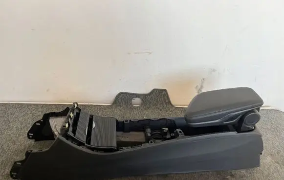 BMW X1 F48 F49 Center console 