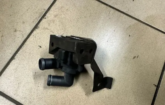 BMW 5 F10 F11 Electric auxiliary coolant/water pump 64119239313 17669711 704077140