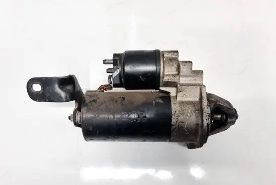 Opel Zafira A Starter motor 1005831230
