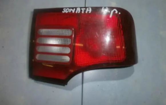 Hyundai Sonata Tailgate rear/tail lights