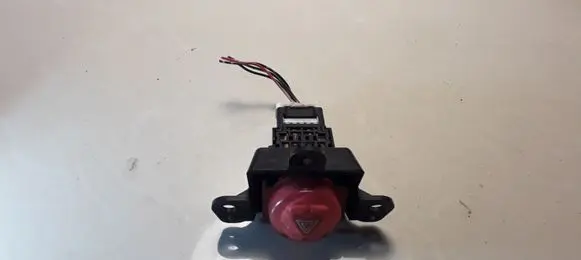 Nissan Almera Tino Hazard light switch 06016