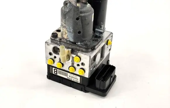 Toyota Prius (XW20) ABS Pump 4451047050