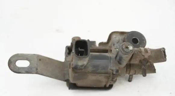 Toyota Corolla E10 Vacuum valve 