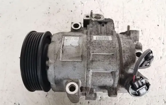 Volkswagen Polo V 6R Air conditioning (A/C) compressor (pump) 6Q0820808F