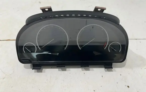 BMW 5 F10 F11 Speedometer (instrument cluster) 9363248 0263726161