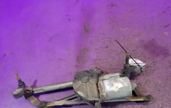 Opel Corsa D Front wiper linkage and motor 13182340