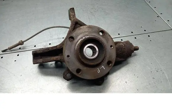 Peugeot 307 CC Front wheel hub spindle knuckle