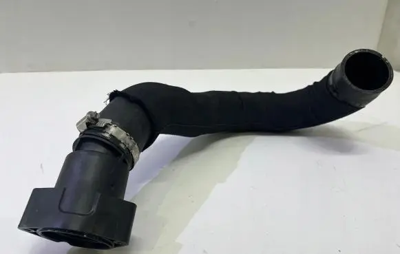 Audi A3 S3 8P Air intake hose/pipe