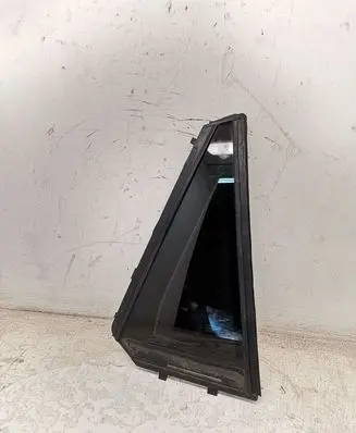 BMW X6M F86 Rear side window 17910311
